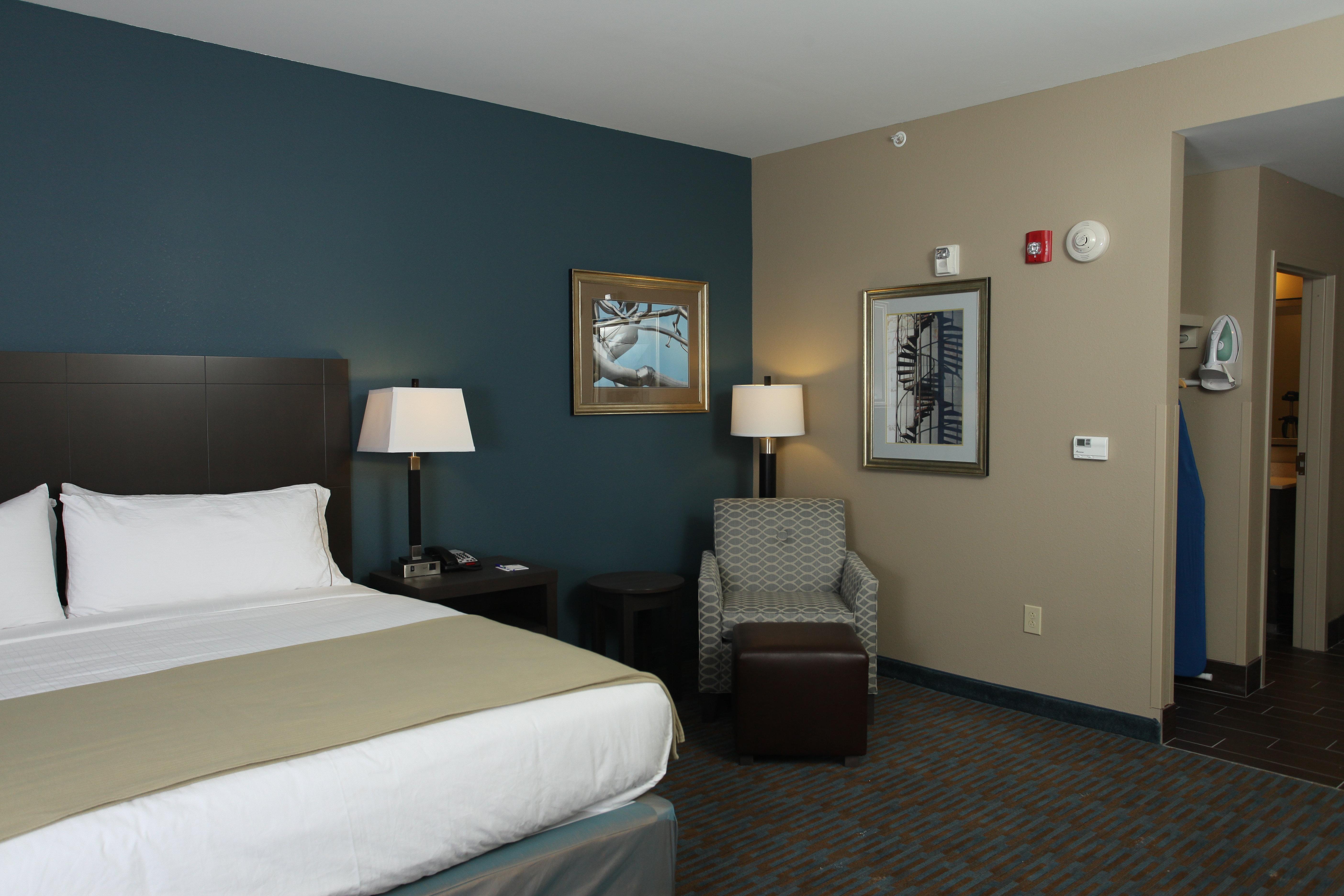 Holiday Inn Express Hotel & Suites Goldsboro - Base Area, An Ihg Hotel Buitenkant foto